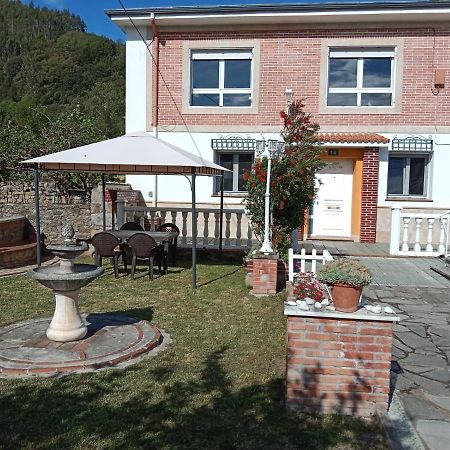 Vivienda Turistica Volvere Santiurde de Toranzo Buitenkant foto